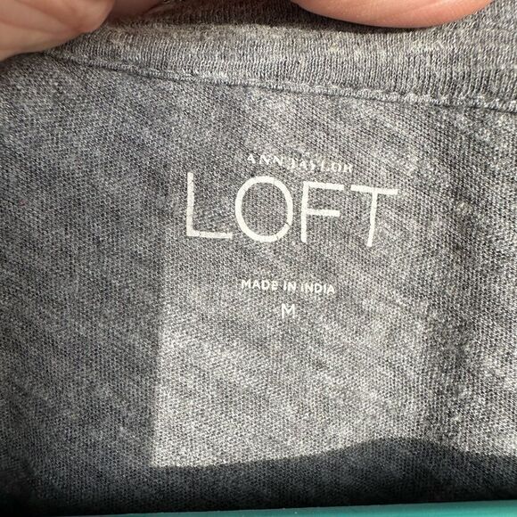 EUC Loft Sequin & Bow Detail Top - Picture 4 of 4